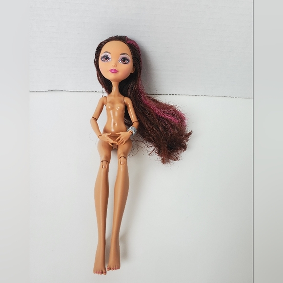 Ever After High Legacy Day Briar Beauty - Picture 7 of 9